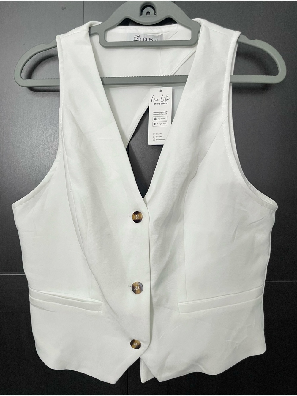 Cupshe ~ White Tailored Button-Front Vest NWT - L